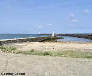 Vue de la digue (barre) de Tarnos (Landes)