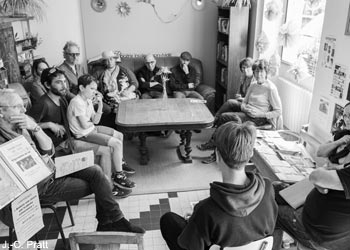 Réunion de membres du collectif